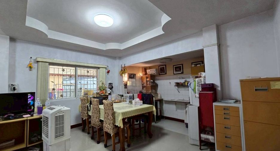 Casa en venta de estudio en Khlong Sam Wa, Bangkok