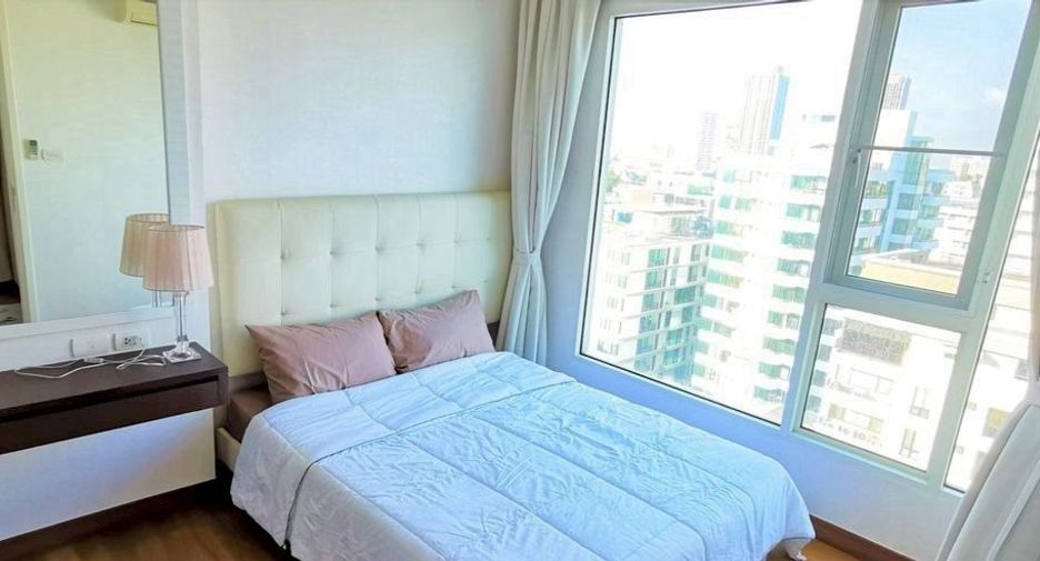 ให้เช่า 4 ห้องนอน คอนโด ใน วัฒนา, กรุงเทพฯ