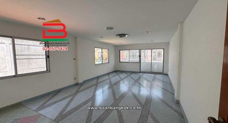 For sale retail Space in Thung Khru, Bangkok
