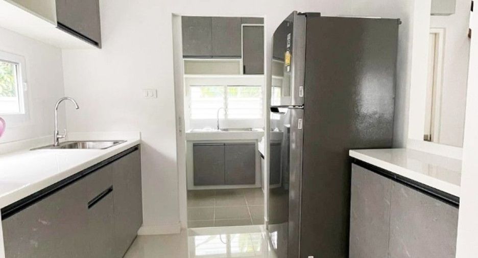 For sale 3 bedrooms house in Mueang Nakhon Ratchasima, Nakhon Ratchasima
