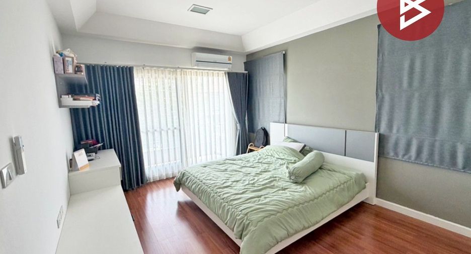 For sale 3 bedrooms house in Mueang Nakhon Ratchasima, Nakhon Ratchasima