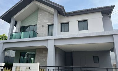 Casa en venta de 4 habitaciones en Bang Kruai, Nonthaburi