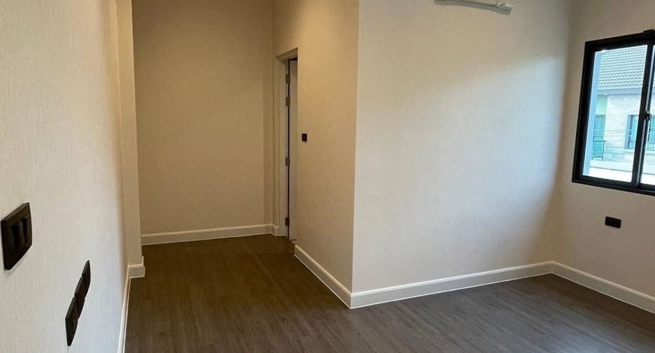 For sale 4 bedrooms house in Bang Kruai, Nonthaburi