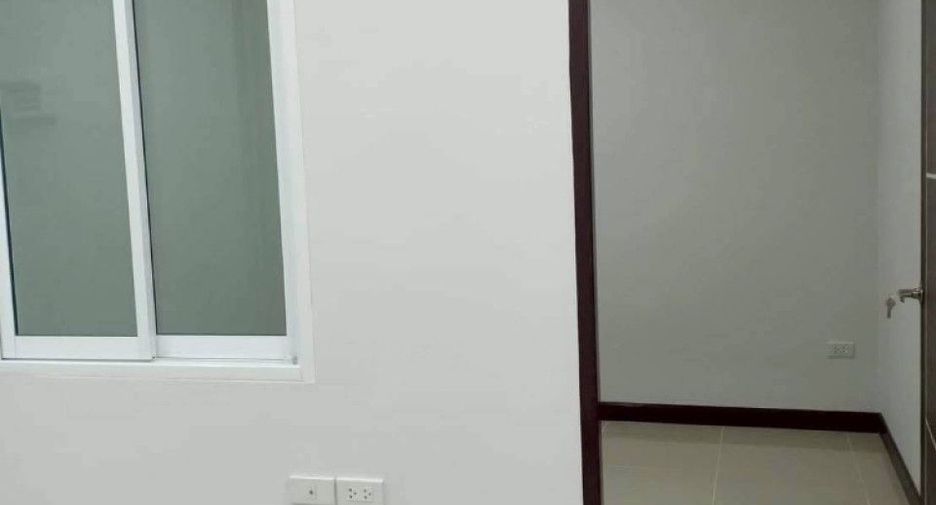 For sale 2 bedrooms house in Pluak Daeng, Rayong
