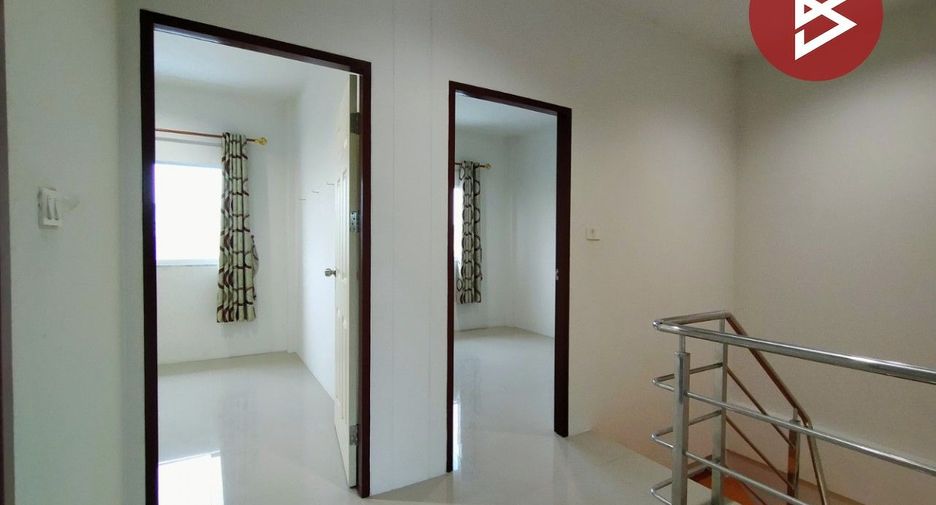 For sale 3 bedrooms townhouse in Mueang Samut Sakhon, Samut Sakhon