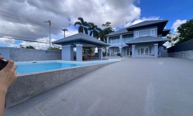 Casa en alquiler y en venta de 5 habitaciones en East Pattaya, Pattaya