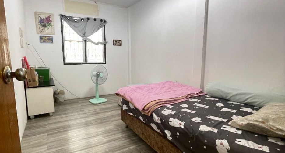 For sale 3 ベッドルーム townhouse in Mueang Chon Buri, Chonburi