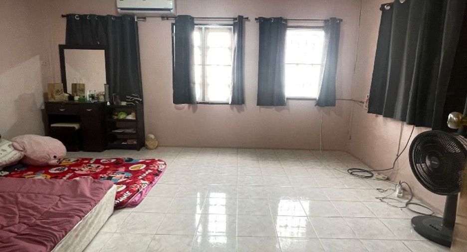 For sale 3 ベッドルーム townhouse in Mueang Chon Buri, Chonburi