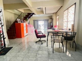 Casa adosada en venta de 3 habitaciones en Mueang Chon Buri, Chonburi