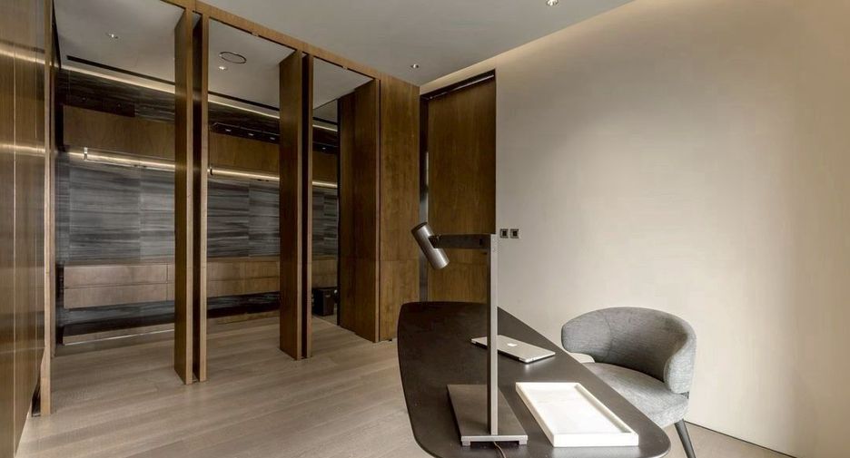 For sale 2 bedrooms condo in Watthana, Bangkok