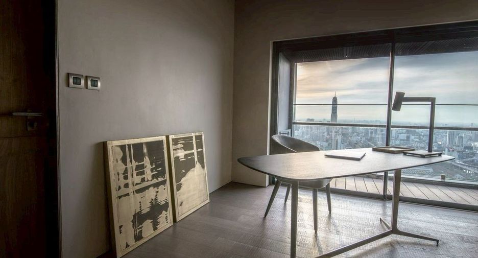 For sale 2 bedrooms condo in Watthana, Bangkok