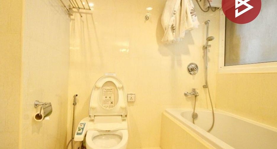À vendre 1 chambre condo à Si Racha, Chonburi