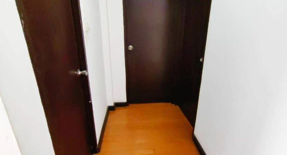 For sale 3 bedrooms townhouse in Bang Kapi, Bangkok