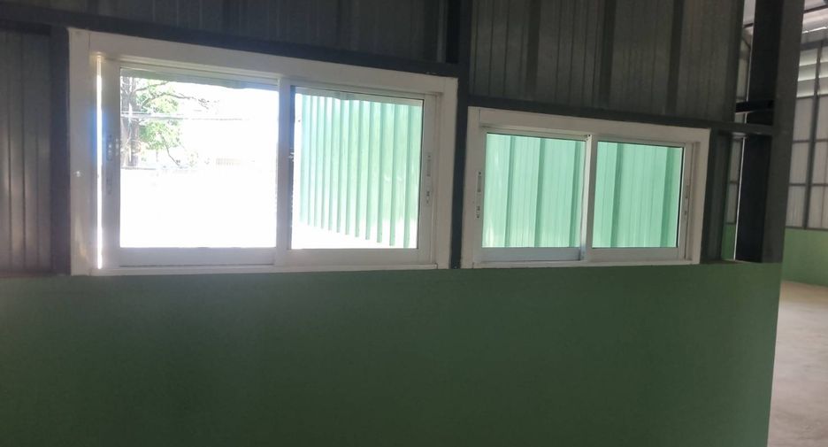 Almacén en venta de 3 habitaciones en Saphan Sung, Bangkok