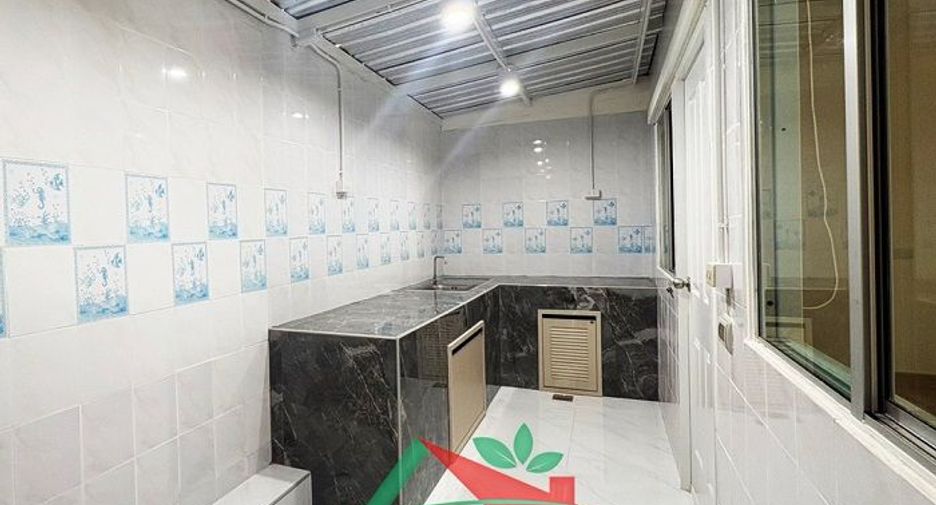 For sale 3 bedrooms townhouse in Mueang Nonthaburi, Nonthaburi