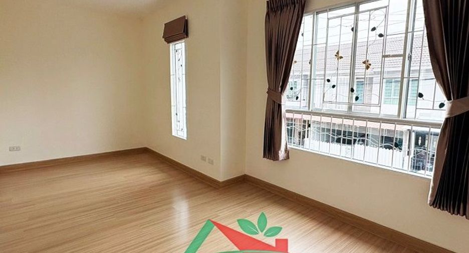 For sale 3 bedrooms townhouse in Mueang Nonthaburi, Nonthaburi