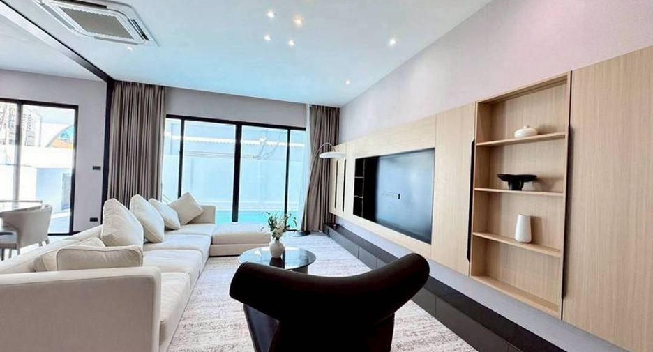 For sale 5 ベッドルーム villa in Pratumnak, Pattaya