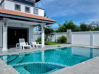 Villa en venta de 4 habitaciones en Bang Lamung, Chonburi