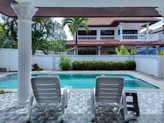 Villa en venta de 4 habitaciones en Bang Lamung, Chonburi