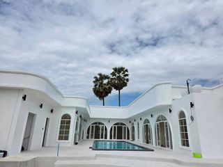 À vendre 5 chambres villa à Na Jomtien, Pattaya