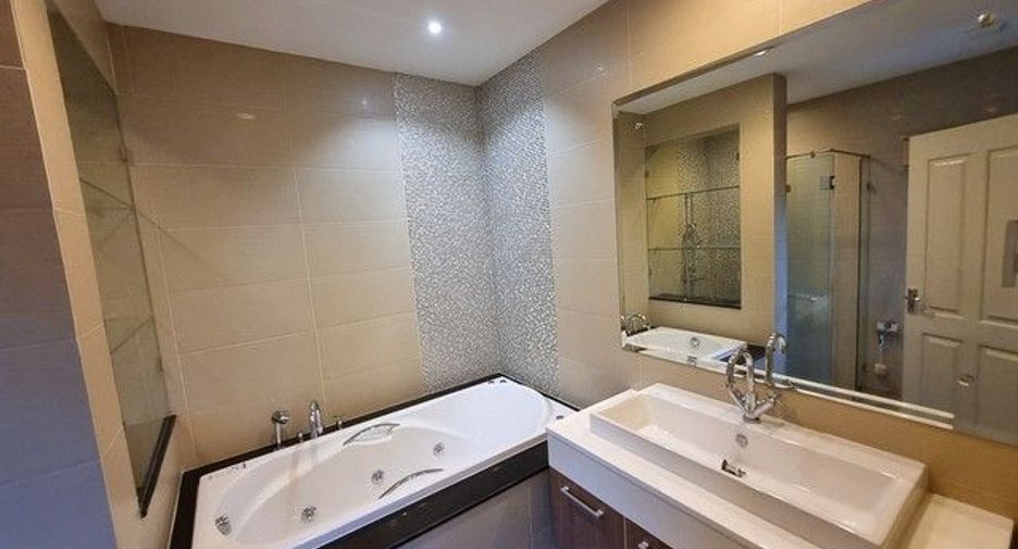 For rent 5 bedrooms house in Bang Bon, Bangkok