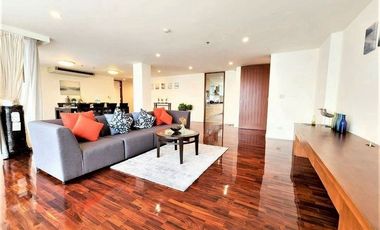 For rent 3 bedrooms condo in Sathon, Bangkok