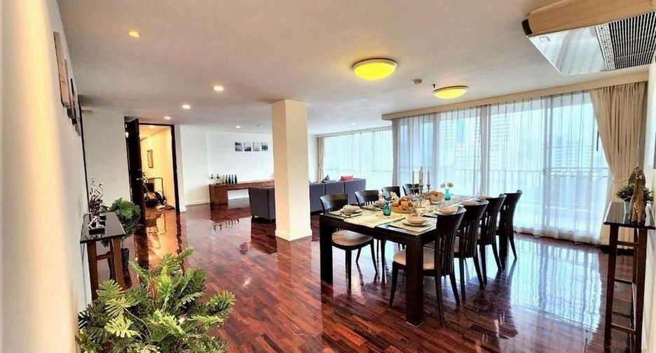 For rent 3 bedrooms condo in Sathon, Bangkok