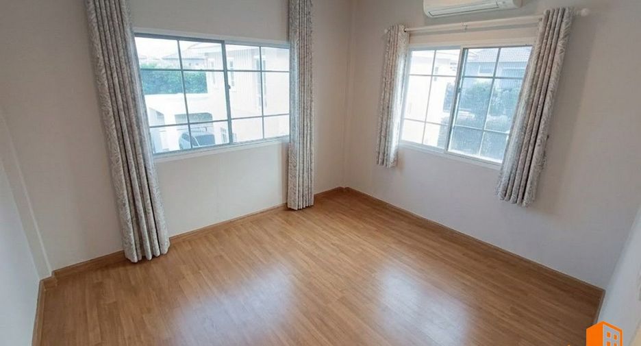 For rent 4 bedrooms house in Mueang Pathum Thani, Pathum Thani
