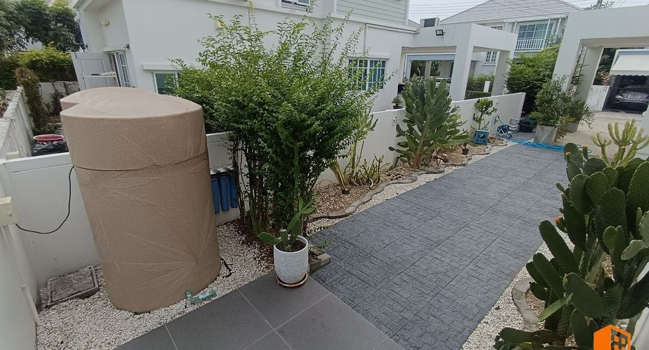 For rent 4 bedrooms house in Mueang Pathum Thani, Pathum Thani
