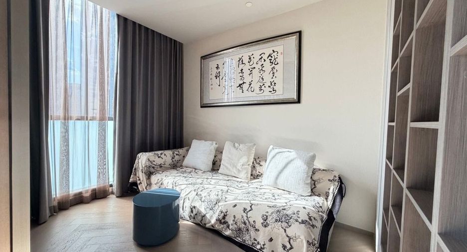 For rent and for sale 4 bedrooms condo in Sathon, Bangkok