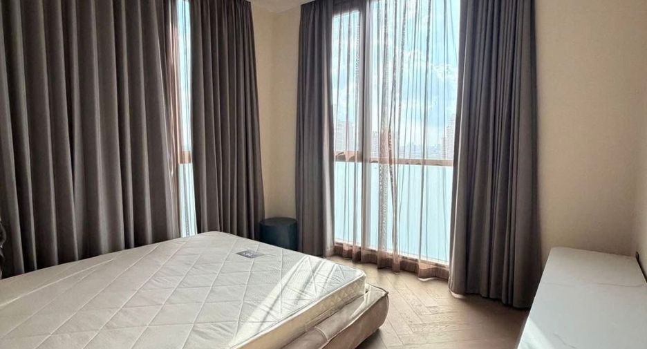 For rent and for sale 4 bedrooms condo in Sathon, Bangkok