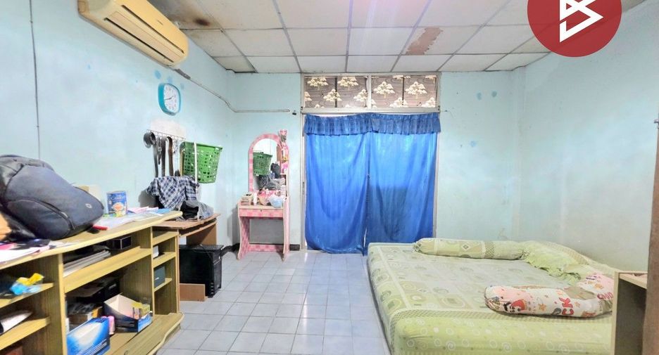 Reihenhaus zum Kauf mit 2 Zimmer in Si Racha, Chonburi