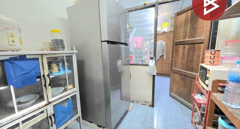 Reihenhaus zum Kauf mit 2 Zimmer in Si Racha, Chonburi