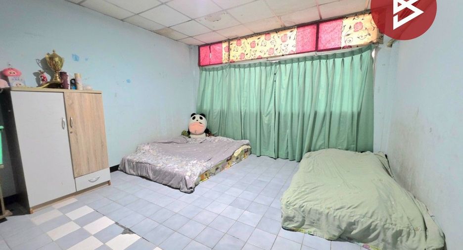 Reihenhaus zum Kauf mit 2 Zimmer in Si Racha, Chonburi
