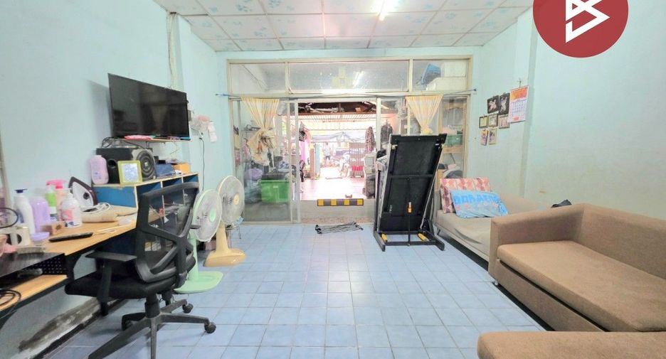 Reihenhaus zum Kauf mit 2 Zimmer in Si Racha, Chonburi