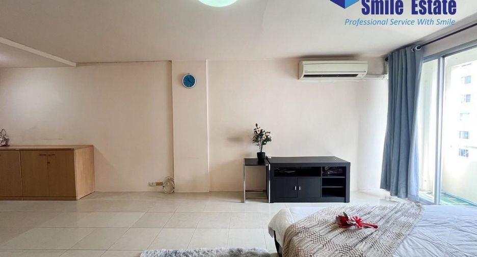 For sale 1 bed condo in Bang Kapi, Bangkok