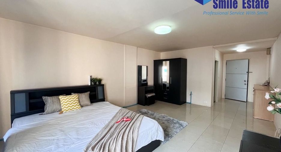 For sale 1 bed condo in Bang Kapi, Bangkok