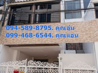 出租 3 卧室 联排别墅 在 Khlong Toei, 曼谷