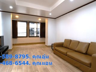 出租 3 卧室 联排别墅 在 Khlong Toei, 曼谷