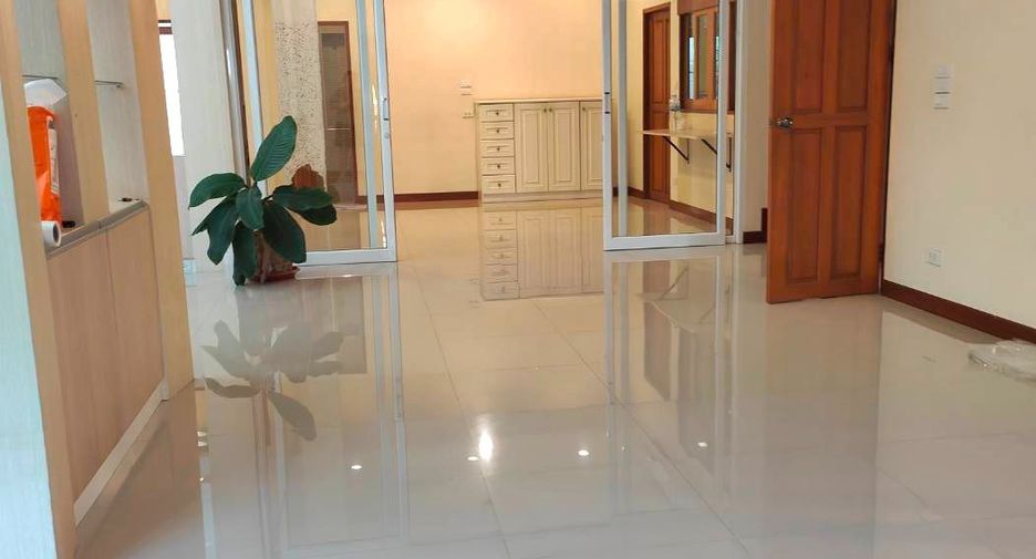 For rent 3 bedrooms house in Hang Dong, Chiang Mai