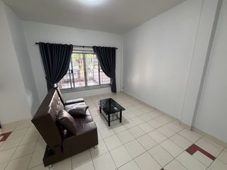 Casa adosada en alquiler de 3 habitaciones en Hang Dong, Chiang Mai