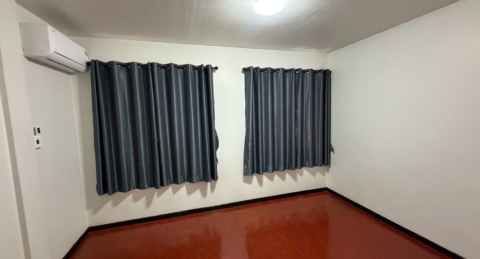 For rent 3 bedrooms townhouse in Hang Dong, Chiang Mai