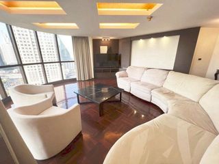 For rent 3 bedrooms condo in Khlong Toei, Bangkok