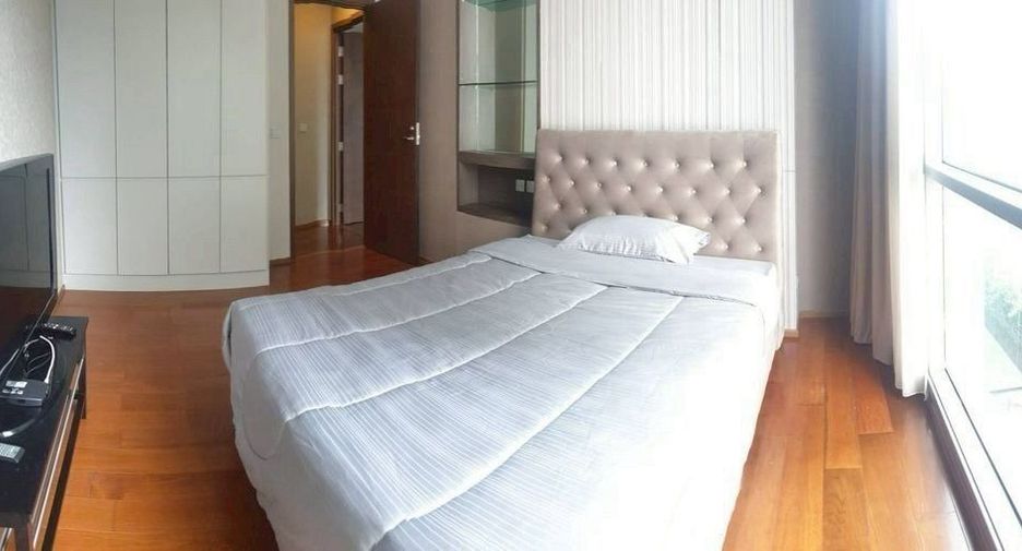 For rent and for sale 2 bedrooms condo in Watthana, Bangkok