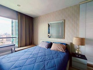 For rent 2 bedrooms condo in Huai Khwang, Bangkok