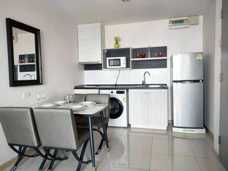For rent 2 bedrooms condo in Huai Khwang, Bangkok