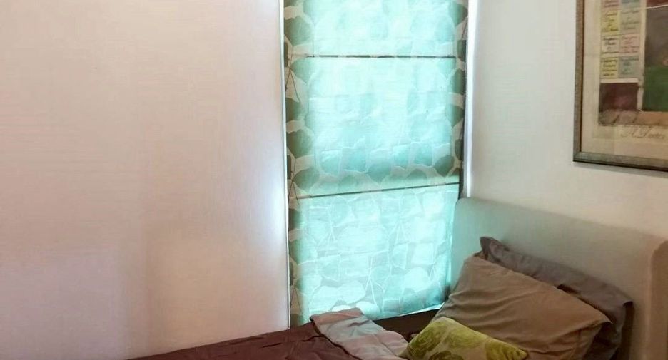 For rent 2 bedrooms condo in Huai Khwang, Bangkok