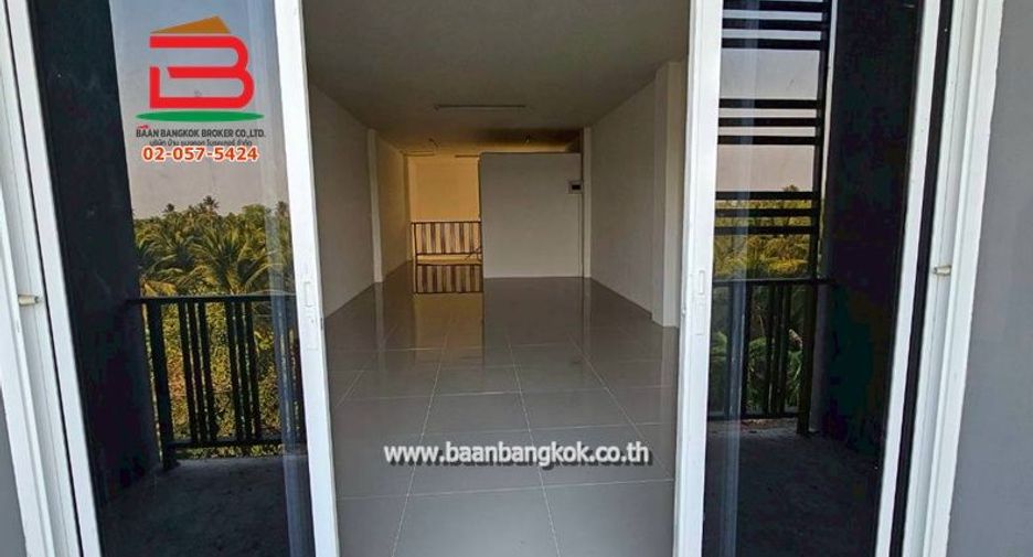 Gewerbefläche zur Miete und zum Kauf mit 2 Zimmer in Sam Phran, Nakhon Pathom