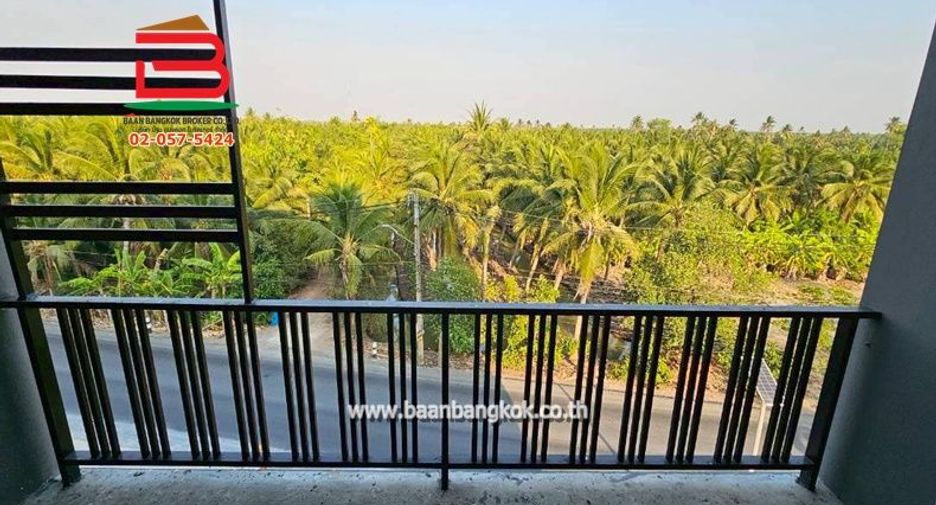 Gewerbefläche zur Miete und zum Kauf mit 2 Zimmer in Sam Phran, Nakhon Pathom
