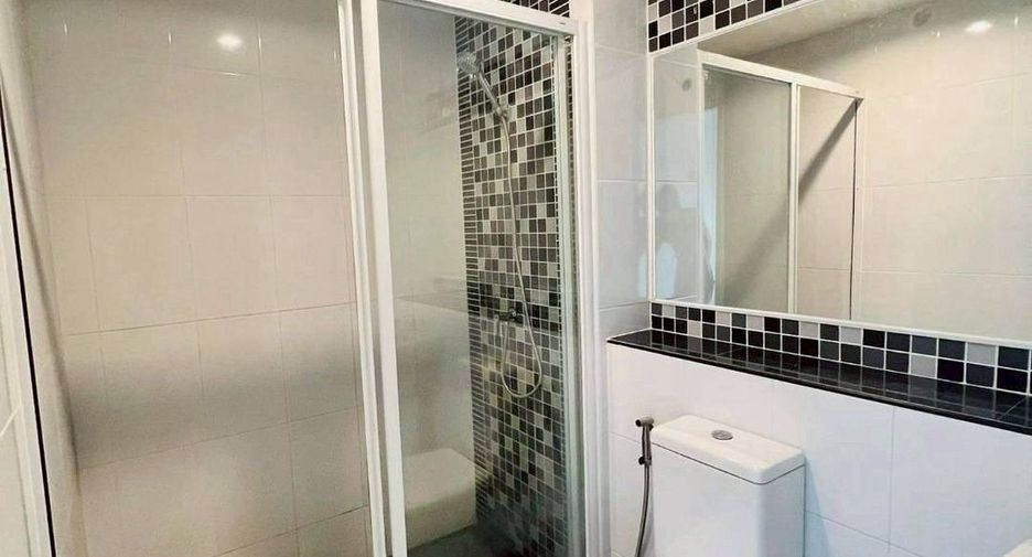 For rent 1 bed condo in Huai Khwang, Bangkok